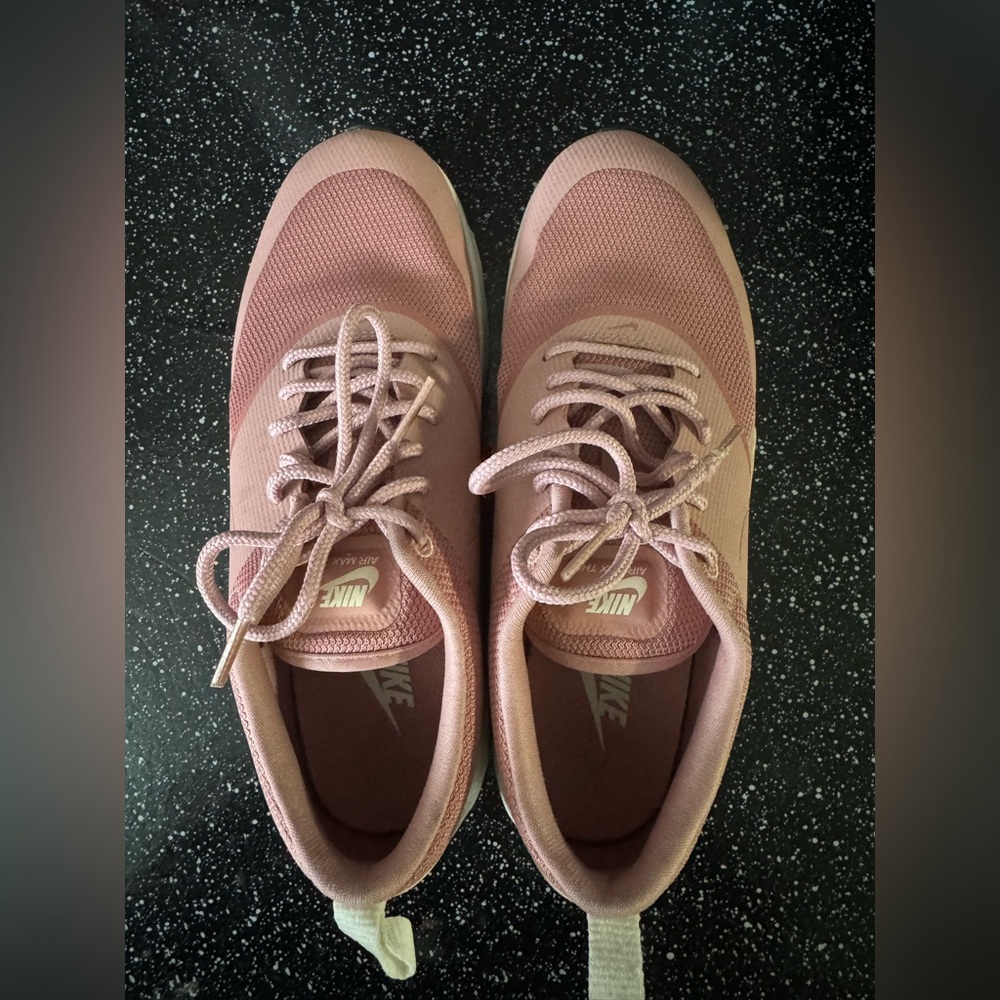 Nike Blush Pink Athletic Shoes